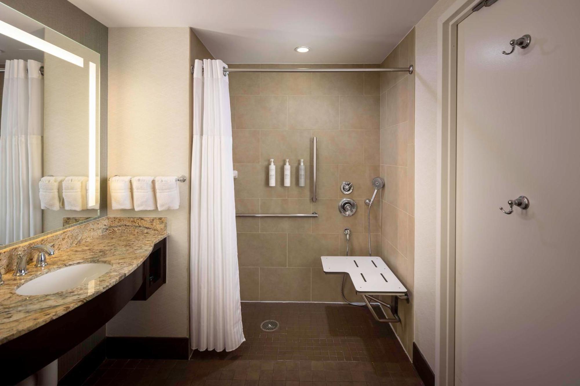 Hilton Garden Dc/georgetown Area Hotel Washington